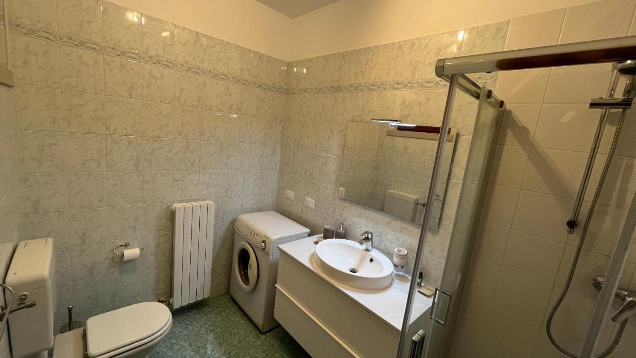 Green Apartment And Pools Desenzano del Garda Eksteriør billede